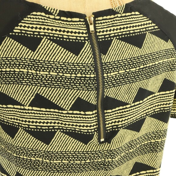 Timing Blouse Top Size S Mesh inset Short Sleeve Geometric Black Yellow EUC B2 - Picture 5 of 5